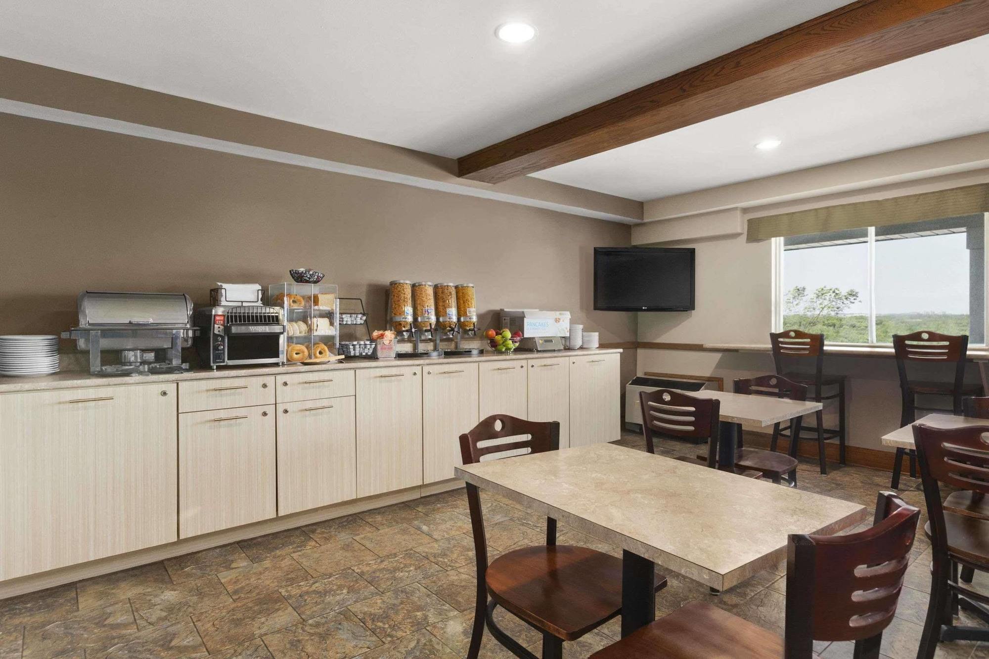 Country Inn & Suites Dartmouth Kültér fotó